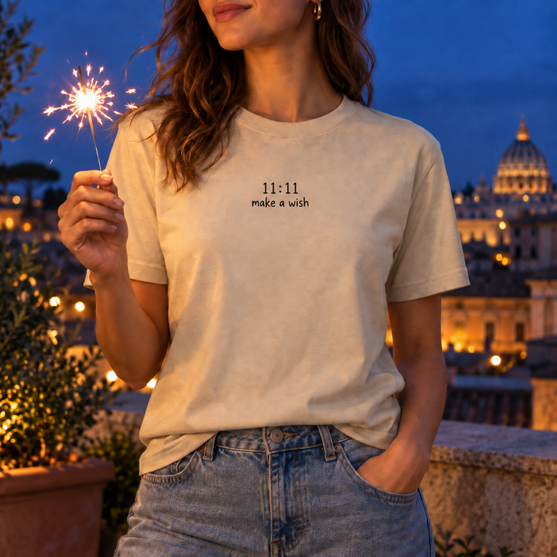T-shirt NOTEVEN 11:11 indossata, collezione CORE+